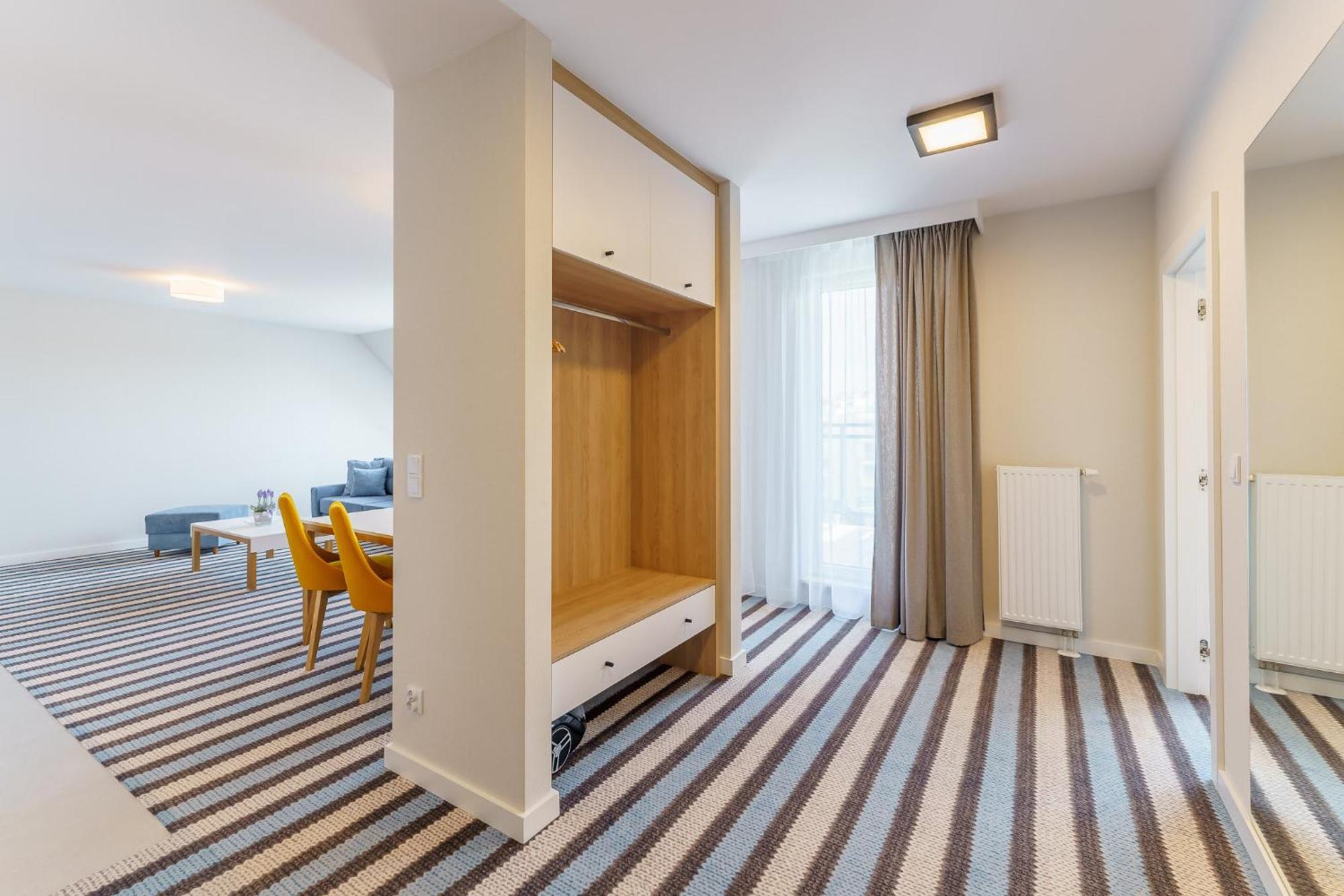 Bel Mare Miedzyzdroje Apartment With Balcony By Noclegi Renters Bagian luar foto